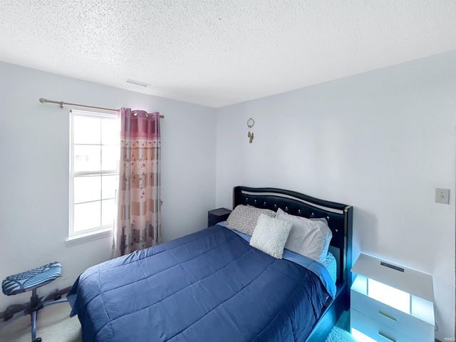 106 Broad Leaf Place, Mooresville, IN 46158