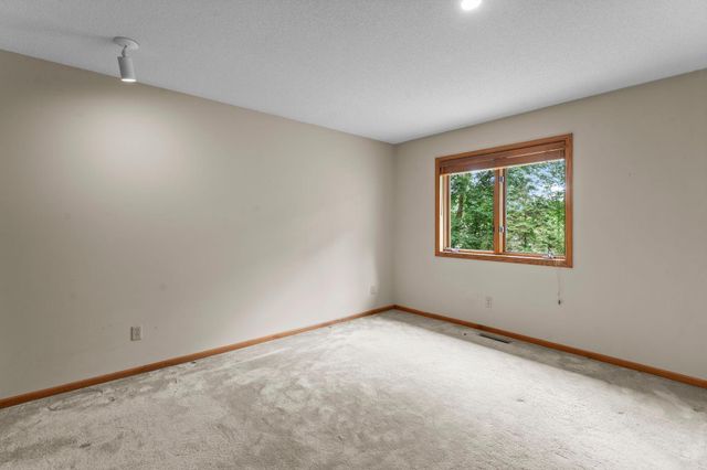 7890 Guild Court, Apple Valley, MN 55124