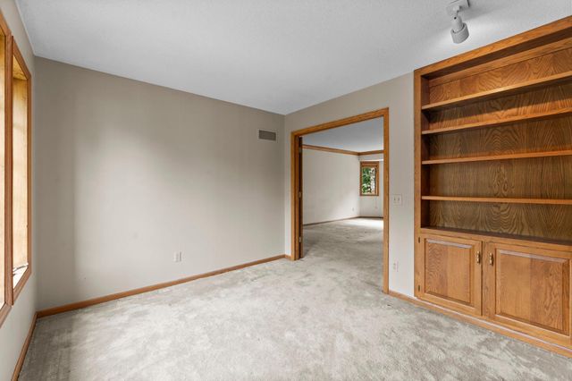 7890 Guild Court, Apple Valley, MN 55124