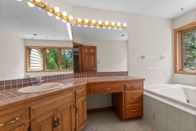 7890 Guild Court, Apple Valley, MN 55124