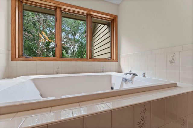 7890 Guild Court, Apple Valley, MN 55124