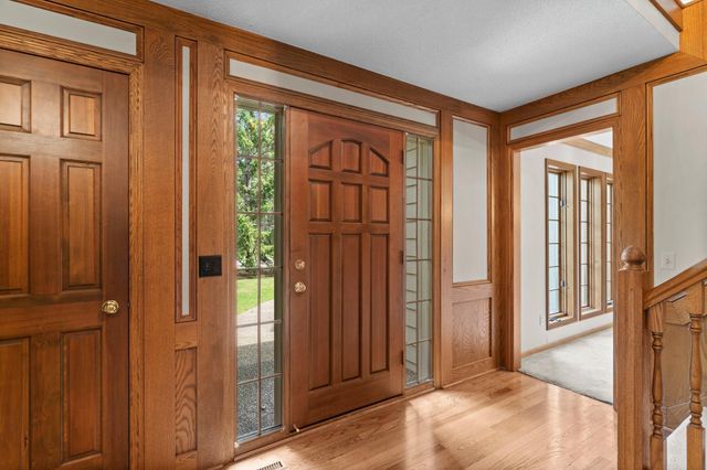 7890 Guild Court, Apple Valley, MN 55124