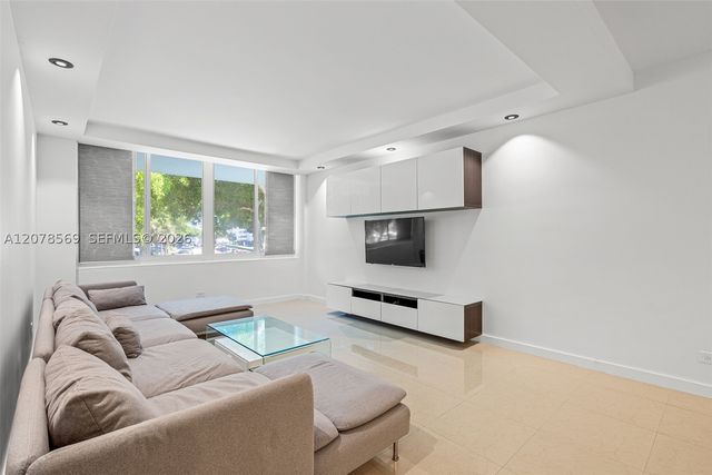 7441 Wayne Ave 1R, Miami Beach, FL 33141