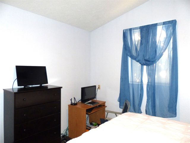 101 S Loop, Brady, TX 76825