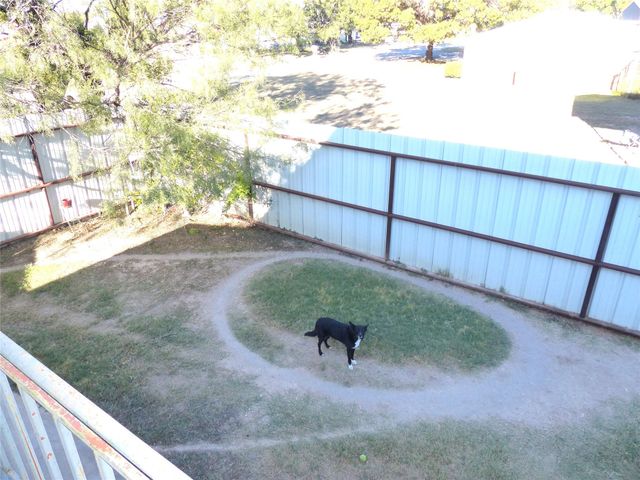 101 S Loop, Brady, TX 76825