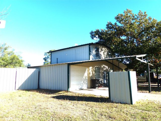 101 S Loop, Brady, TX 76825