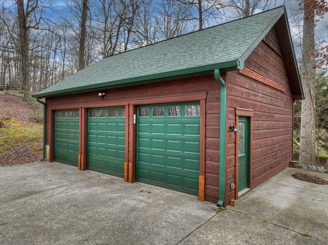 260 Bailey Farm Drive, Mineral Bluff, GA 30559