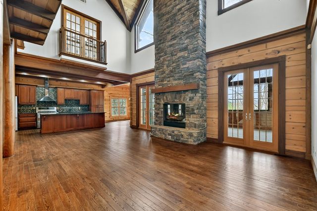 260 Bailey Farm Drive, Mineral Bluff, GA 30559