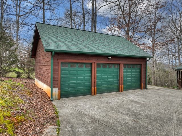 260 Bailey Farm Drive, Mineral Bluff, GA 30559