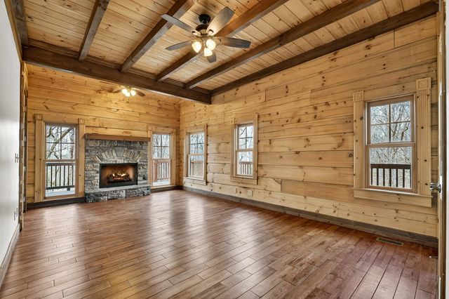 260 Bailey Farm Drive, Mineral Bluff, GA 30559