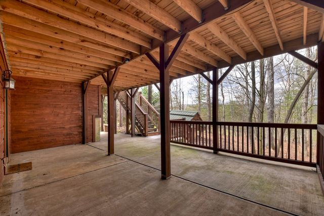 260 Bailey Farm Drive, Mineral Bluff, GA 30559