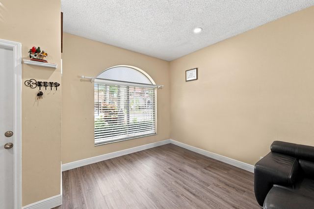 5021 PEBBLEBROOK Terrace, Coconut Creek, FL 33073