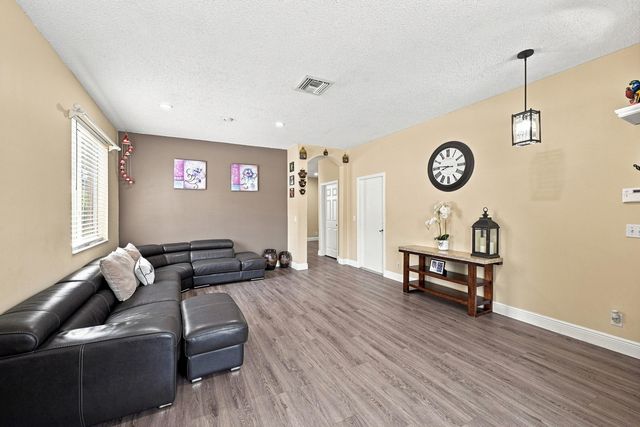 5021 PEBBLEBROOK Terrace, Coconut Creek, FL 33073
