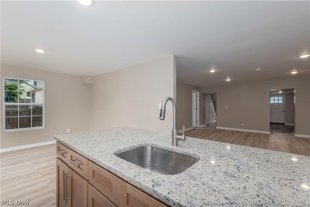 223 High Street SE, Canal Fulton, OH 44614