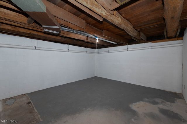 223 High Street SE, Canal Fulton, OH 44614