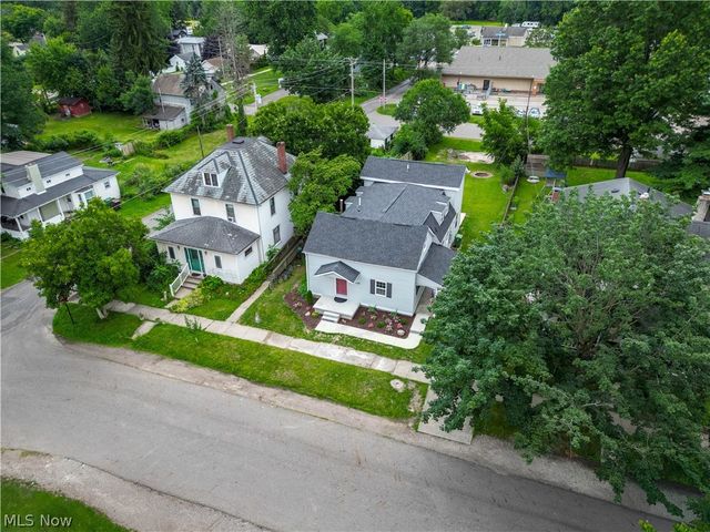 223 High Street SE, Canal Fulton, OH 44614
