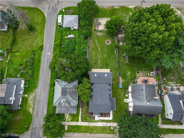 223 High Street SE, Canal Fulton, OH 44614