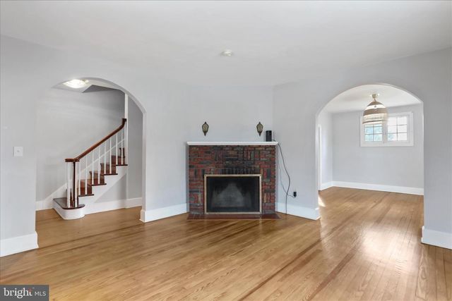 240 COLLEGE AVENUE, Chambersburg, PA 17201