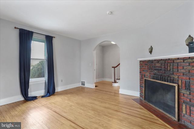 240 COLLEGE AVENUE, Chambersburg, PA 17201