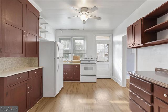 240 COLLEGE AVENUE, Chambersburg, PA 17201