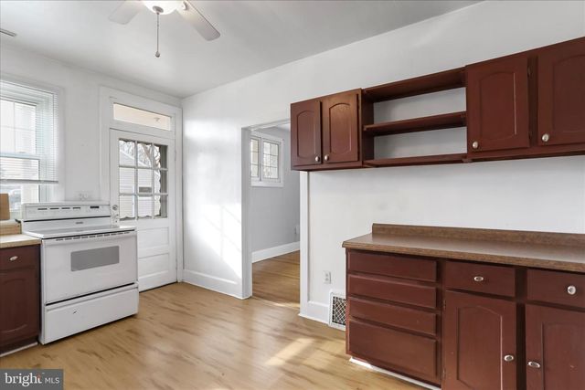 240 COLLEGE AVENUE, Chambersburg, PA 17201