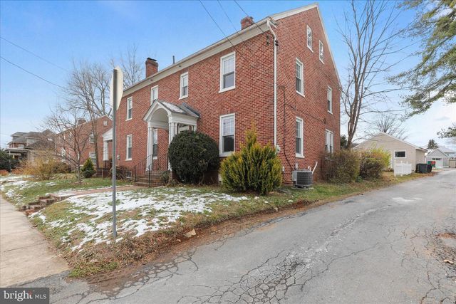 240 COLLEGE AVENUE, Chambersburg, PA 17201