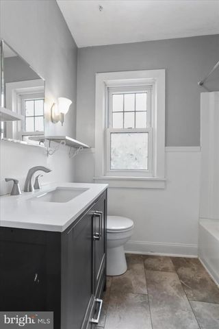 240 COLLEGE AVENUE, Chambersburg, PA 17201