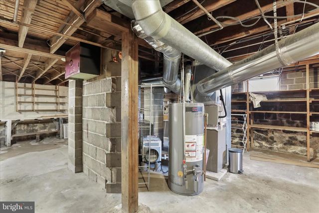 240 COLLEGE AVENUE, Chambersburg, PA 17201