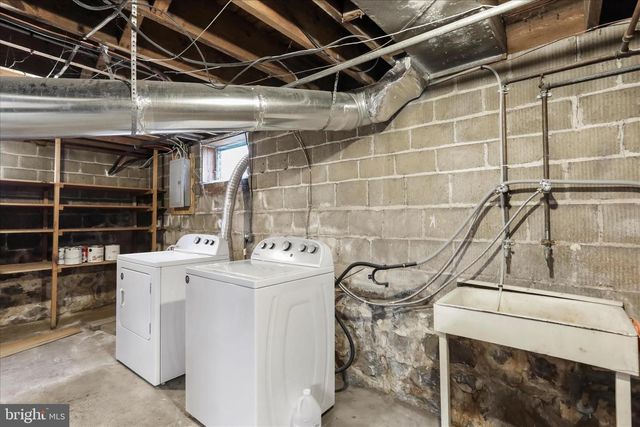 240 COLLEGE AVENUE, Chambersburg, PA 17201