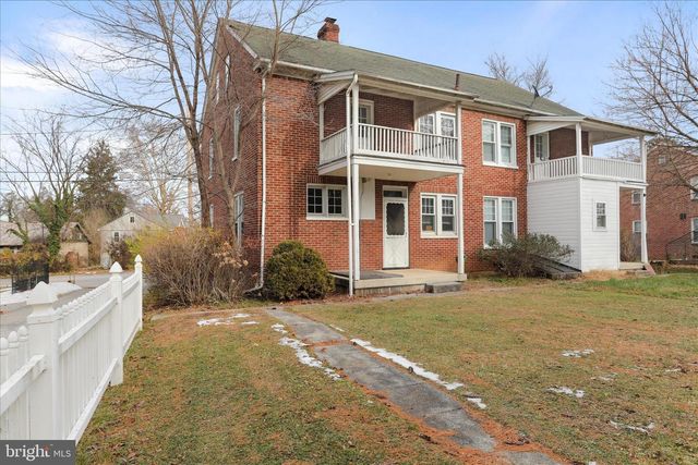 240 COLLEGE AVENUE, Chambersburg, PA 17201