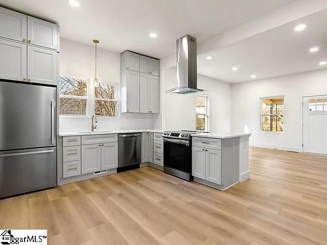 6 10th Street, Greer, SC 29651