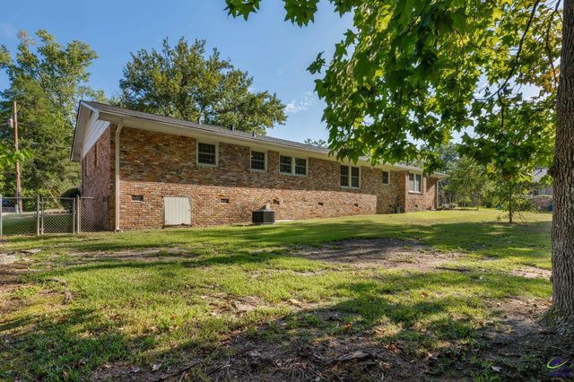 4610 Stratford Oaks Drive, Macon, GA 31210
