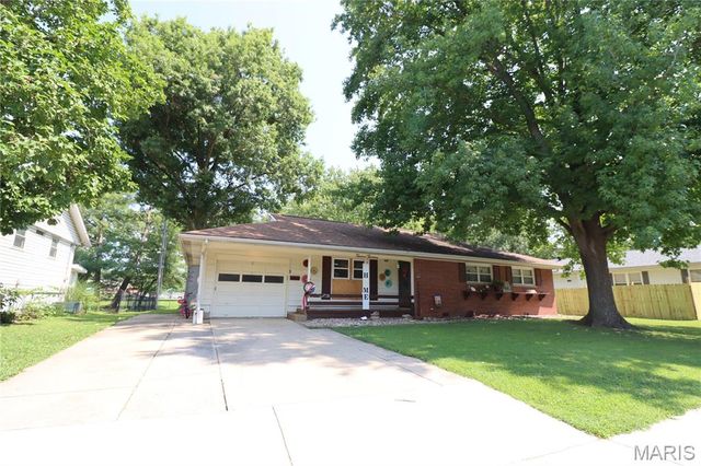 1213 Killarney Drive, Greenville, IL 62246