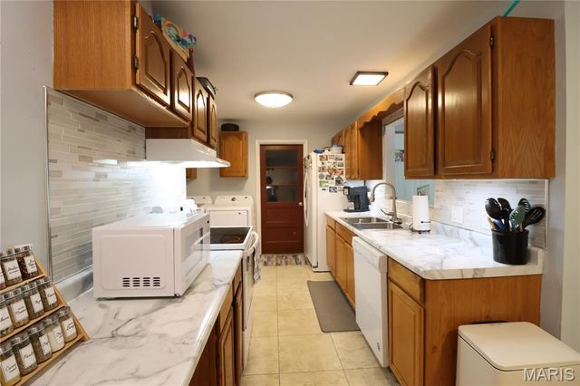 1213 Killarney Drive, Greenville, IL 62246