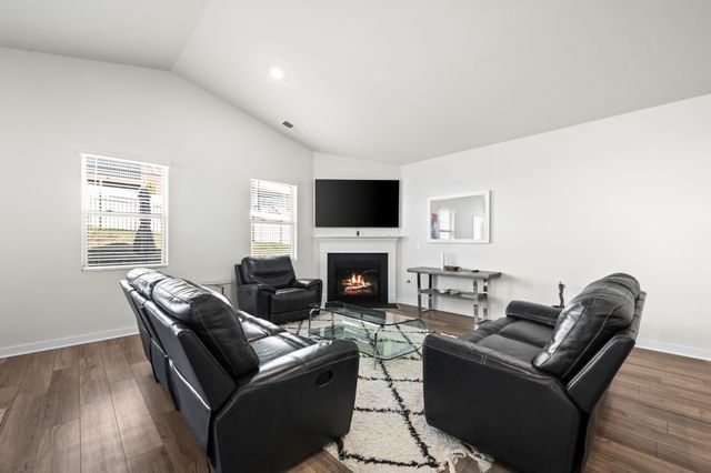 643 Snap Dragon Ln, Hendersonville, TN 37075