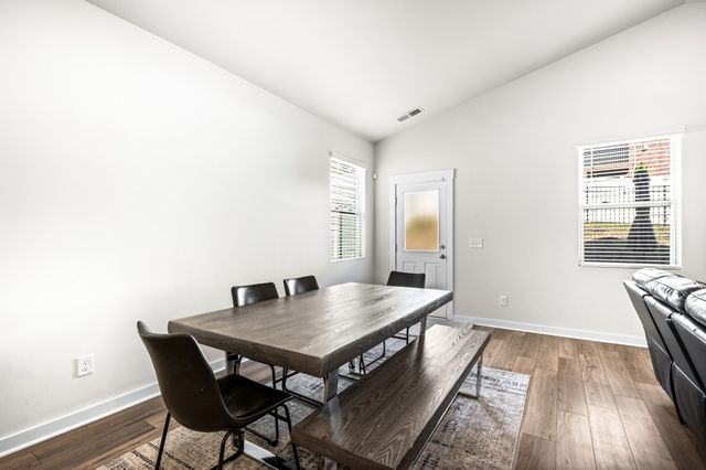 643 Snap Dragon Ln, Hendersonville, TN 37075