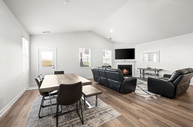 643 Snap Dragon Ln, Hendersonville, TN 37075