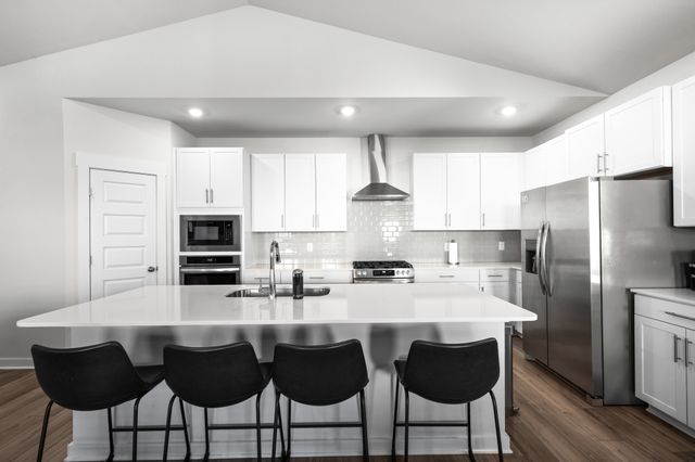 643 Snap Dragon Ln, Hendersonville, TN 37075