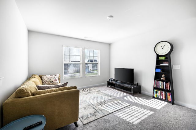 643 Snap Dragon Ln, Hendersonville, TN 37075