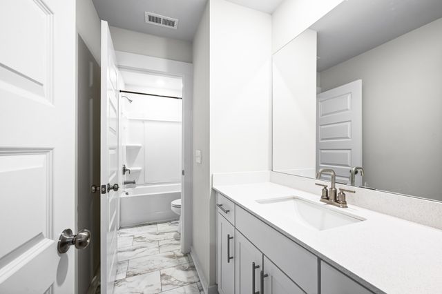 643 Snap Dragon Ln, Hendersonville, TN 37075