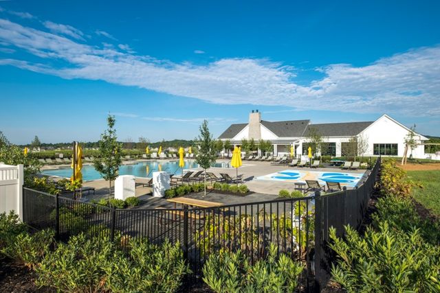 643 Snap Dragon Ln, Hendersonville, TN 37075