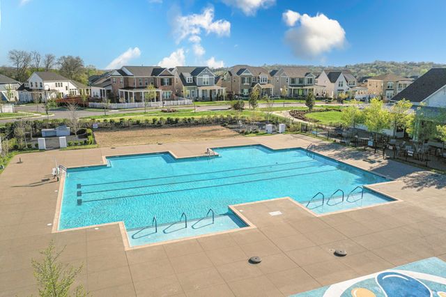 643 Snap Dragon Ln, Hendersonville, TN 37075