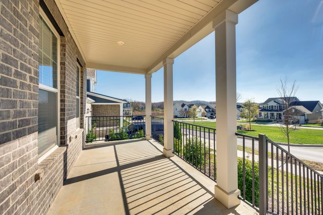 643 Snap Dragon Ln, Hendersonville, TN 37075