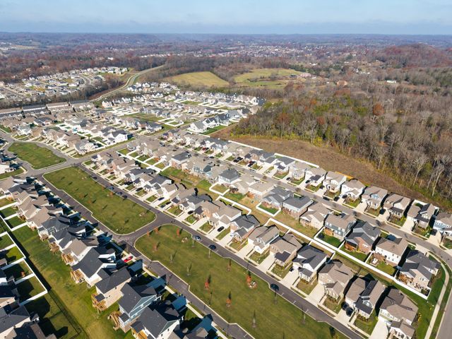 643 Snap Dragon Ln, Hendersonville, TN 37075