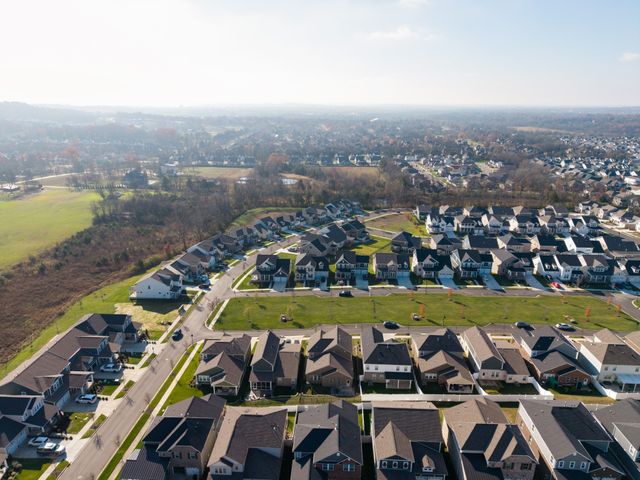 643 Snap Dragon Ln, Hendersonville, TN 37075