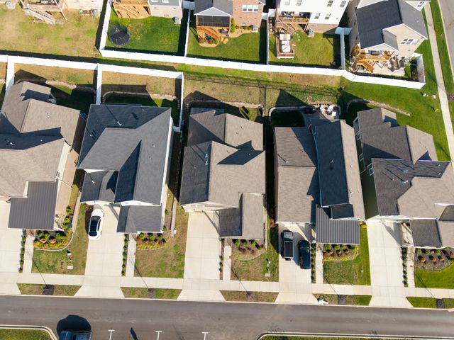 643 Snap Dragon Ln, Hendersonville, TN 37075