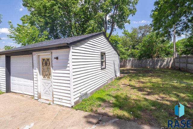 514 N French Ave Avenue, Sioux Falls, SD 57103