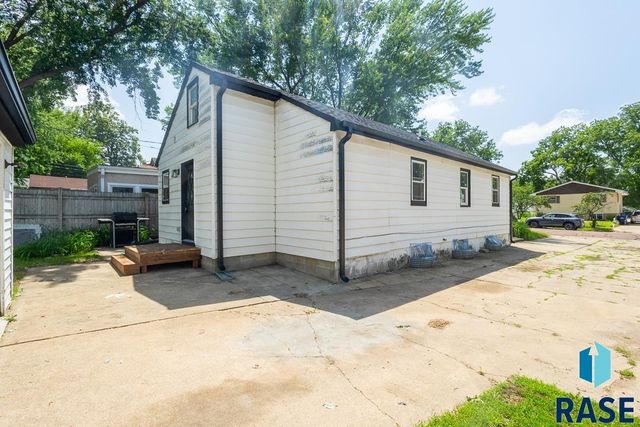 514 N French Ave Avenue, Sioux Falls, SD 57103