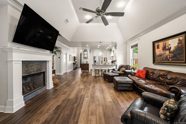 25 Piper Lane, Little Rock, AR 72223