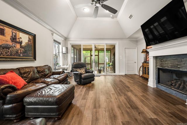 25 Piper Lane, Little Rock, AR 72223